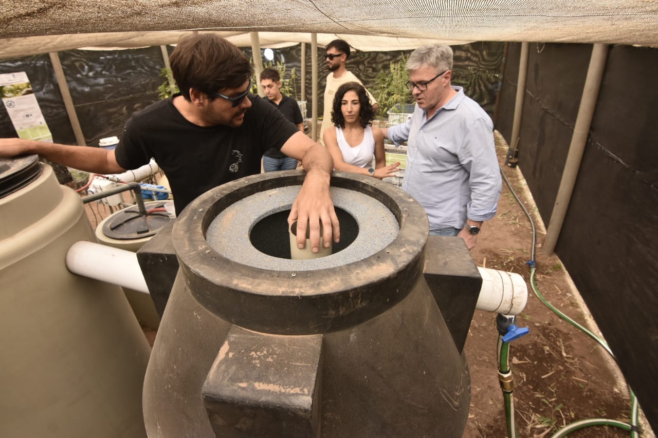 Inspección de un tanque del sistema de cultivo
